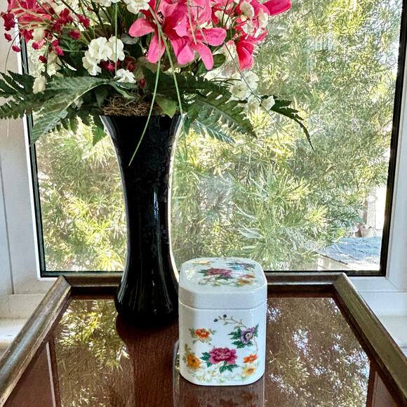 Vintage Takahashi Porcelain Square Trinket Box – San Francisco Design - Picture 3 of 14